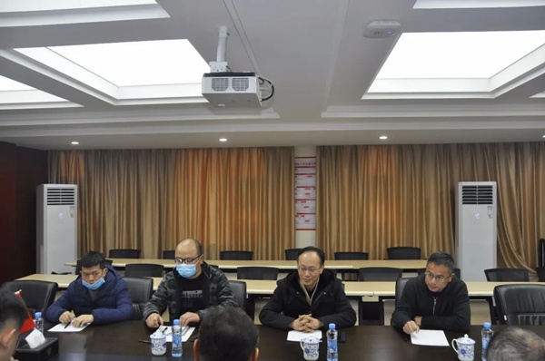 青云譜區(qū)委常委統(tǒng)戰(zhàn)部部長黃云松蒞臨南昌市政建設(shè)調(diào)研指導工作6004.jpg