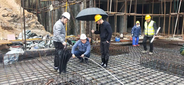 1612169411688093.jpg 南昌市政建設(shè)集團桃花南路安置房項目開展2021年安全質(zhì)量進度檢查6002.jpg