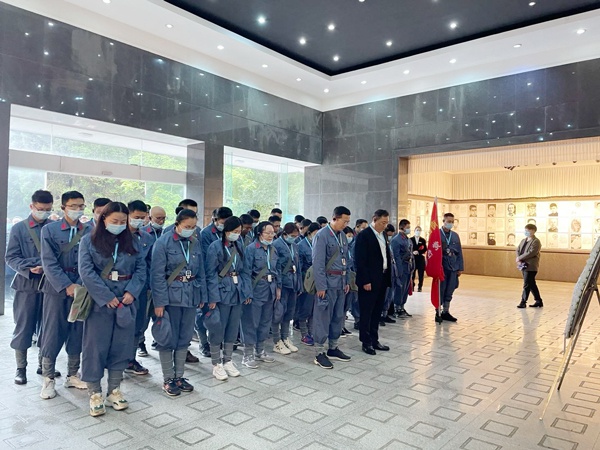 南昌市政建設(shè)集團組織黨員干部上井岡山開展黨史學(xué)習(xí)教育6003.jpg