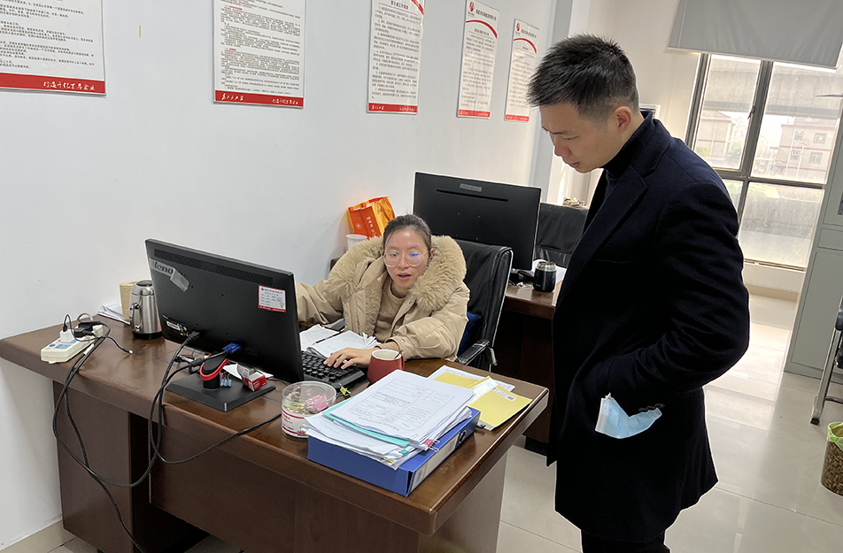 監(jiān)督檢查不放松 糾治“四風”不停歇 監(jiān)督檢查不放松 糾治“四風”不停歇